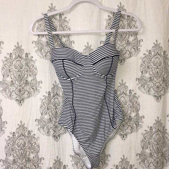 Bond-eye One piece 🇺🇸 - Picture 3 of 9